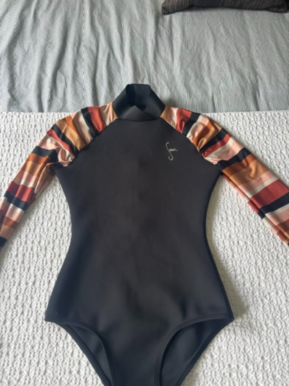 Seea Gaviotas One Piece Surf Swim Suit Size S in Very good condtion